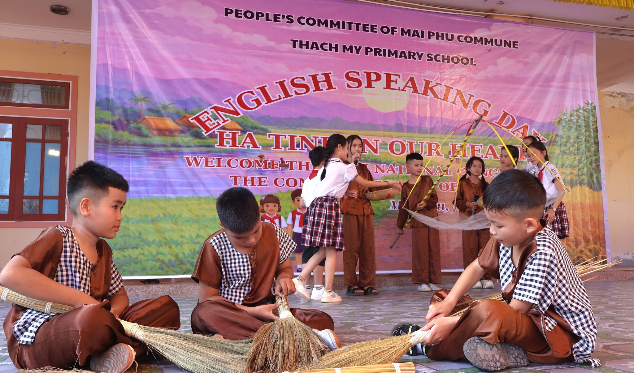 TRƯỜNG TIỂU HỌC THẠCH MỸ TỔ CHỨC NGÀY HỘI “NÓI TIẾNG ANH”  