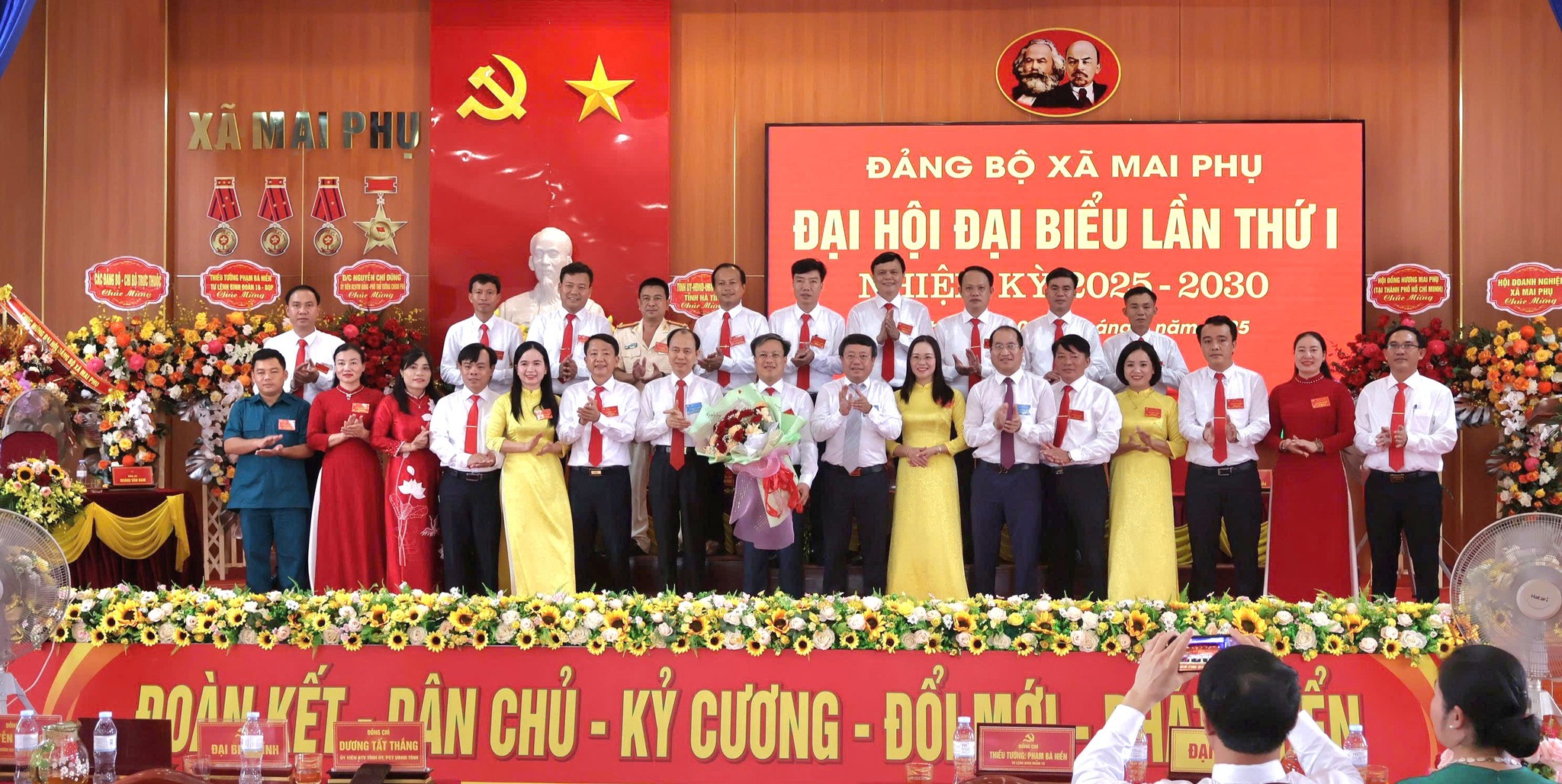 Đại hội Đại biểu Đảng bộ xã Mai Phụ lần thứ I, nhiệm kỳ 2025-2030 thành công rực rỡ!