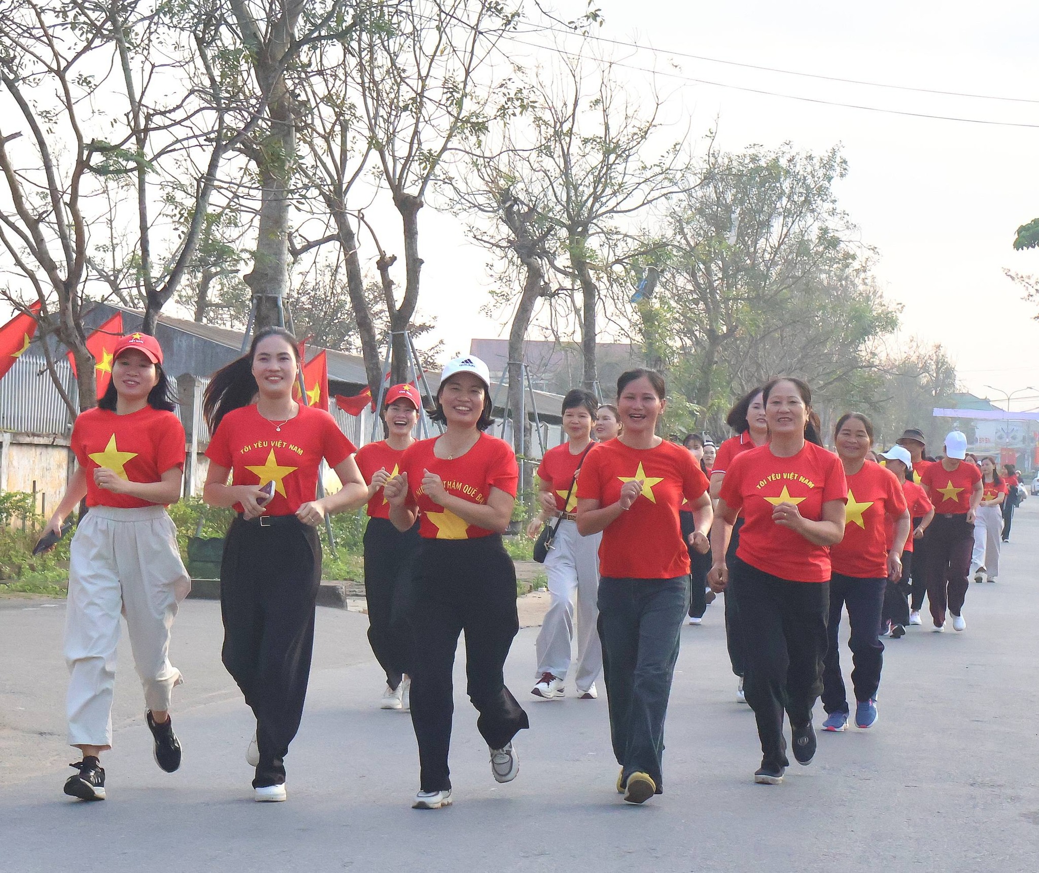 MAI PHỤ HƯỞNG ỨNG NGÀY CHẠY OLYMPIC VÌ SỨC KHỎE TOÀN DÂN
