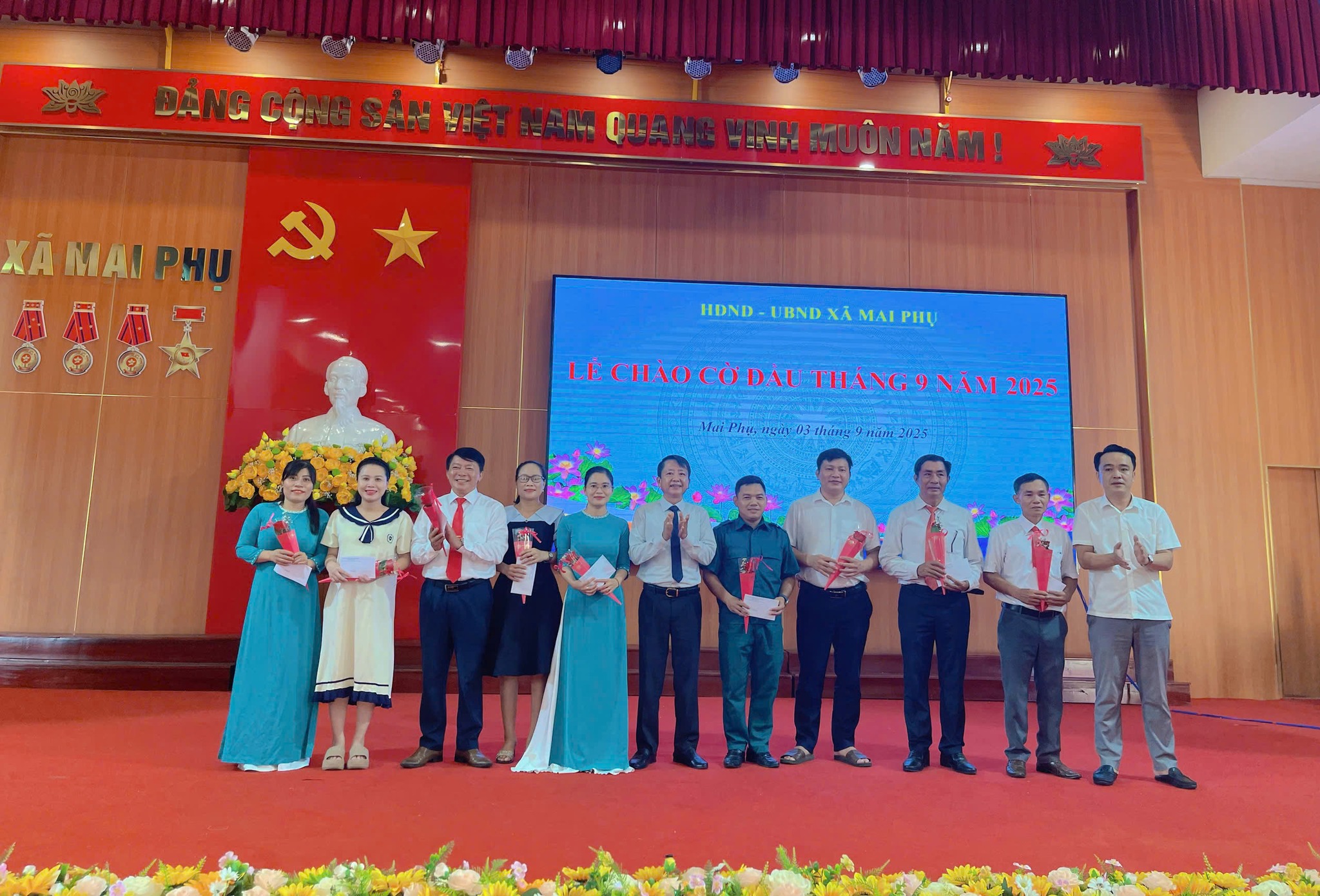 Trang nghiêm Lễ Chào cờ đầu tháng!