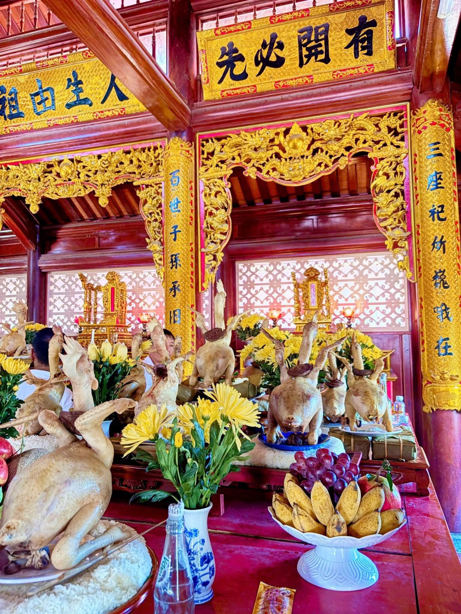 Nét văn hóa cổ truyền 'phi đội gà bay' nổi tiếng trong mâm cúng rằm tháng 7 ở xã Mai Phụ!