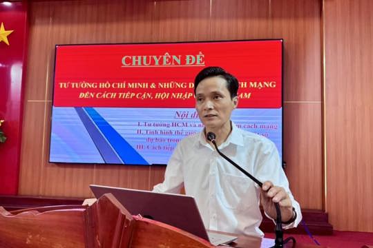 Đảng bộ xã Mai Phụ vừa tổ chức buổi nói chuyện chuyên đề với chủ đề: "Hồ Chí Minh với những dự cảm cách mạng".