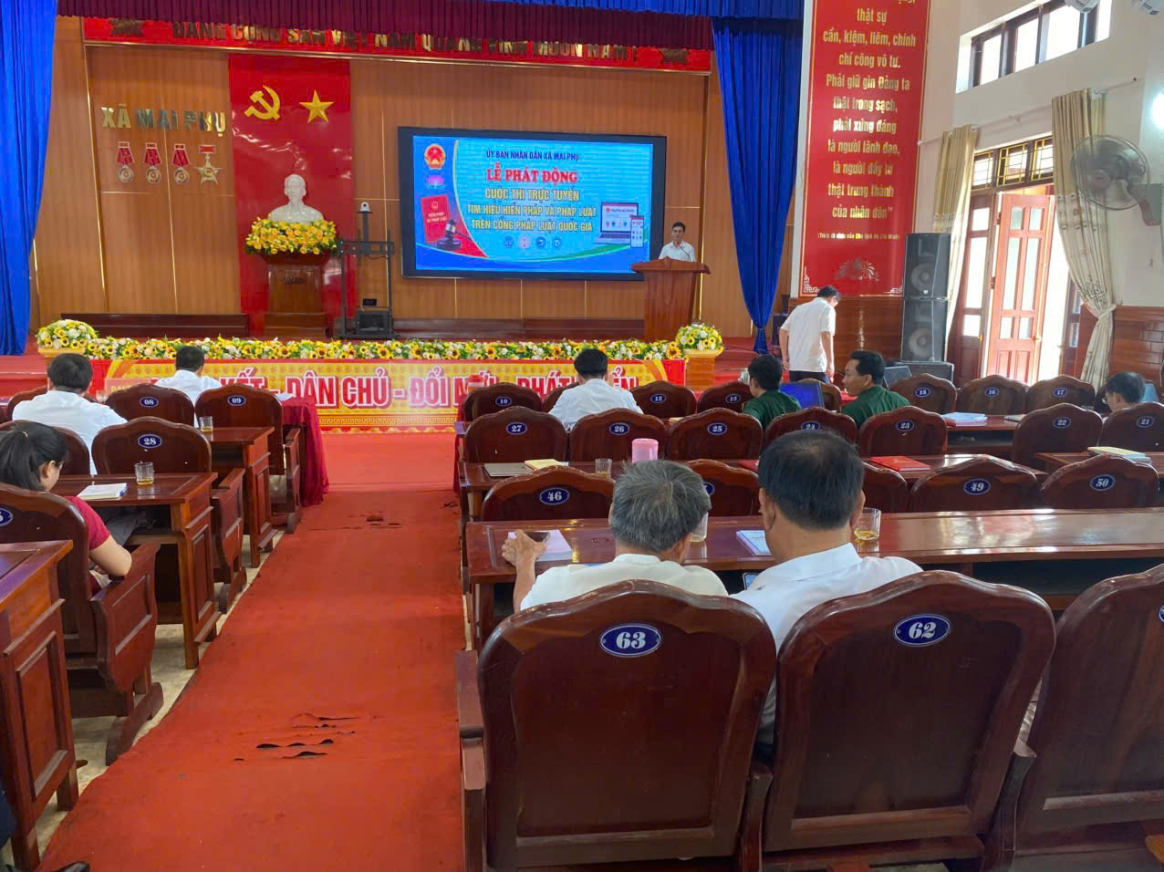 Description: C:\Users\LE QUANG DANH\Desktop\hưởng ứng thi\1788166069061_2127422709205888826_628543040305022213_c24245a5f23ca0cc974aee055956cff7.jpg